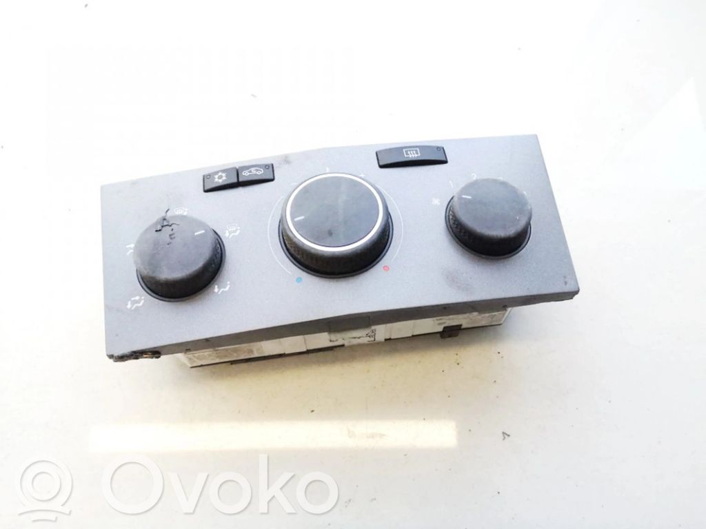 Opel Astra H Climate control unit 