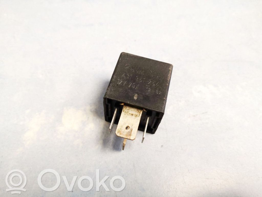 Audi 100 200 5000 C3 Muu rele 