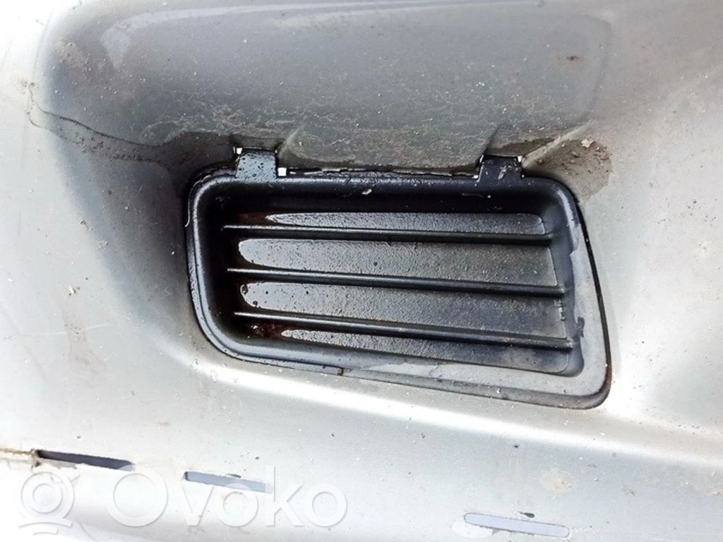 Volvo S40, V40 Grotelės apatinės (trijų dalių) 