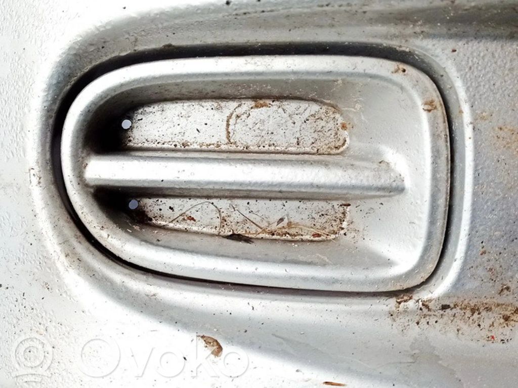 Nissan Almera N16 Grille inférieure de pare-chocs avant 