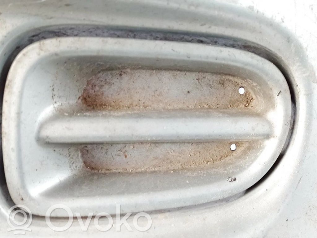 Nissan Almera N16 Grille inférieure de pare-chocs avant 