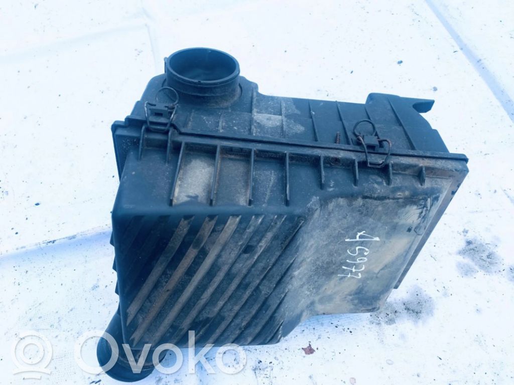 Volkswagen PASSAT B3 Luftfilterkasten 