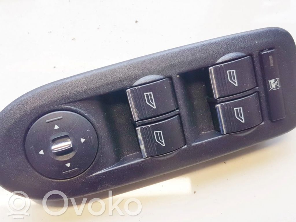 Ford C-MAX I Interruttore di controllo dell’alzacristalli elettrico