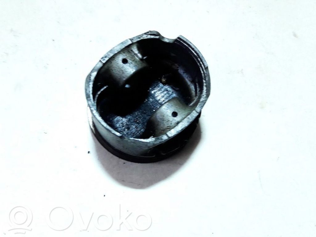 Piston
