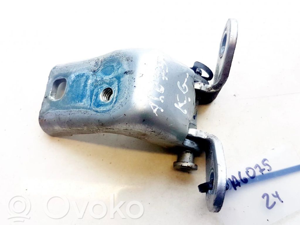 Ford Mondeo Mk III Zawias dolny drzwi tylnych 