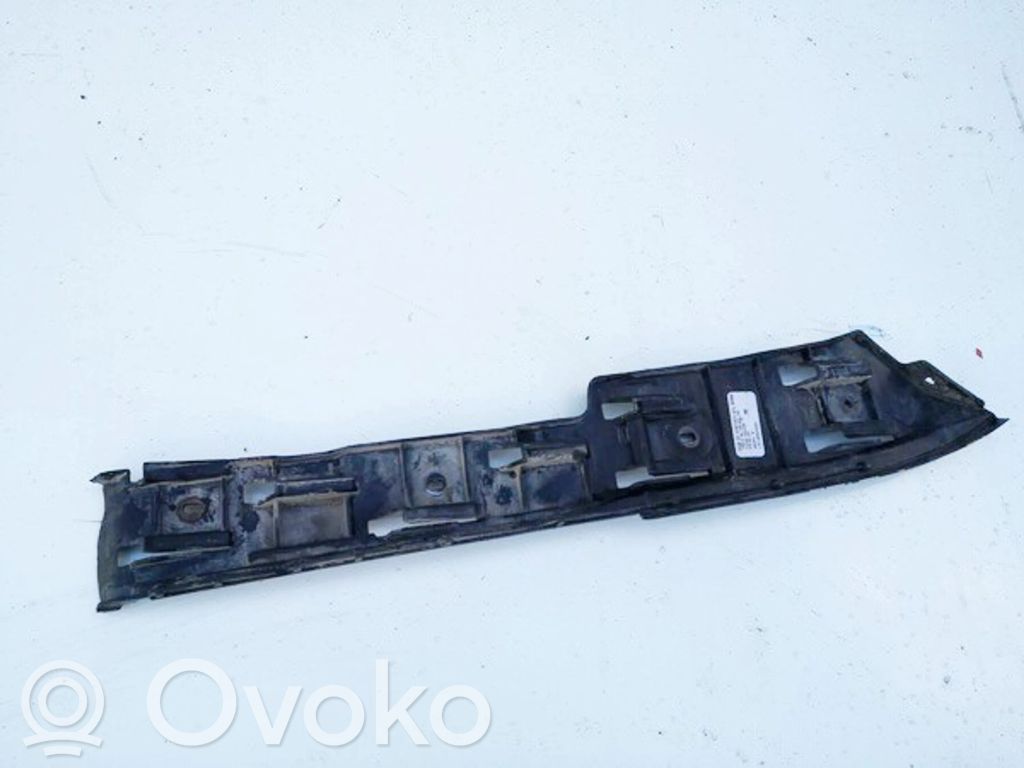 Volkswagen Golf V Support de montage de pare-chocs avant 
