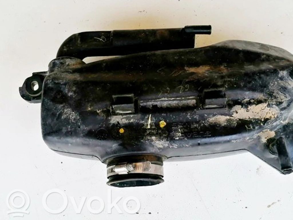 Subaru Outback Air filter box 