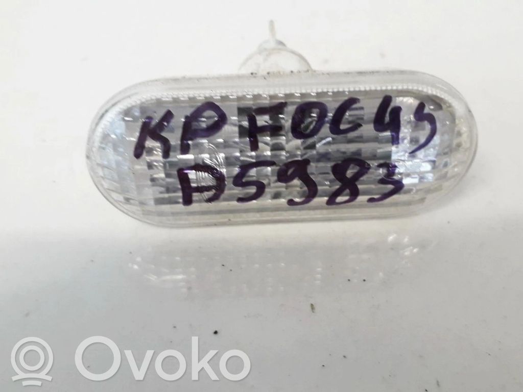 Ford Focus Semnalizator bară față