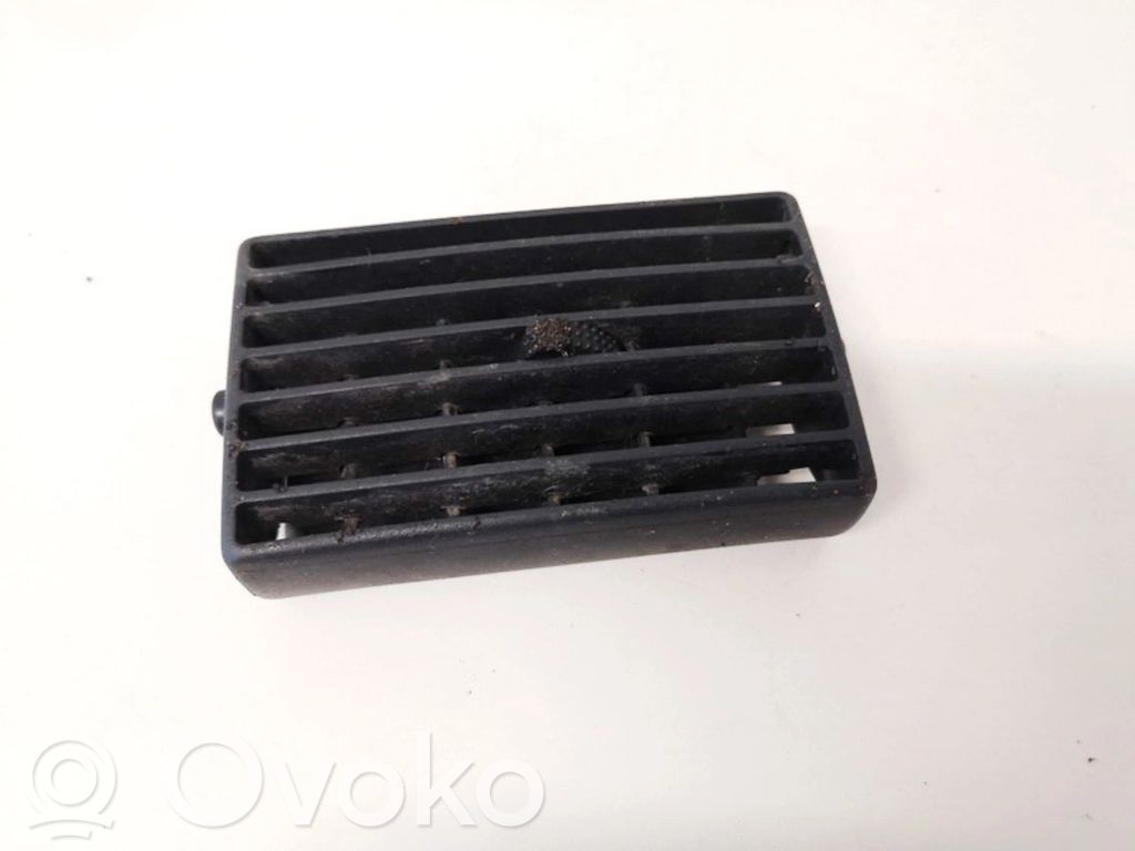 Volkswagen Golf IV Rejilla de ventilación central del panel