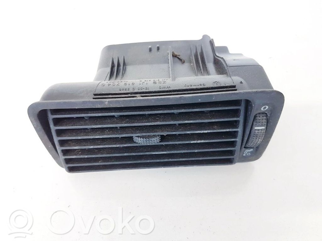 Volkswagen Golf IV Rejilla de ventilación central del panel 