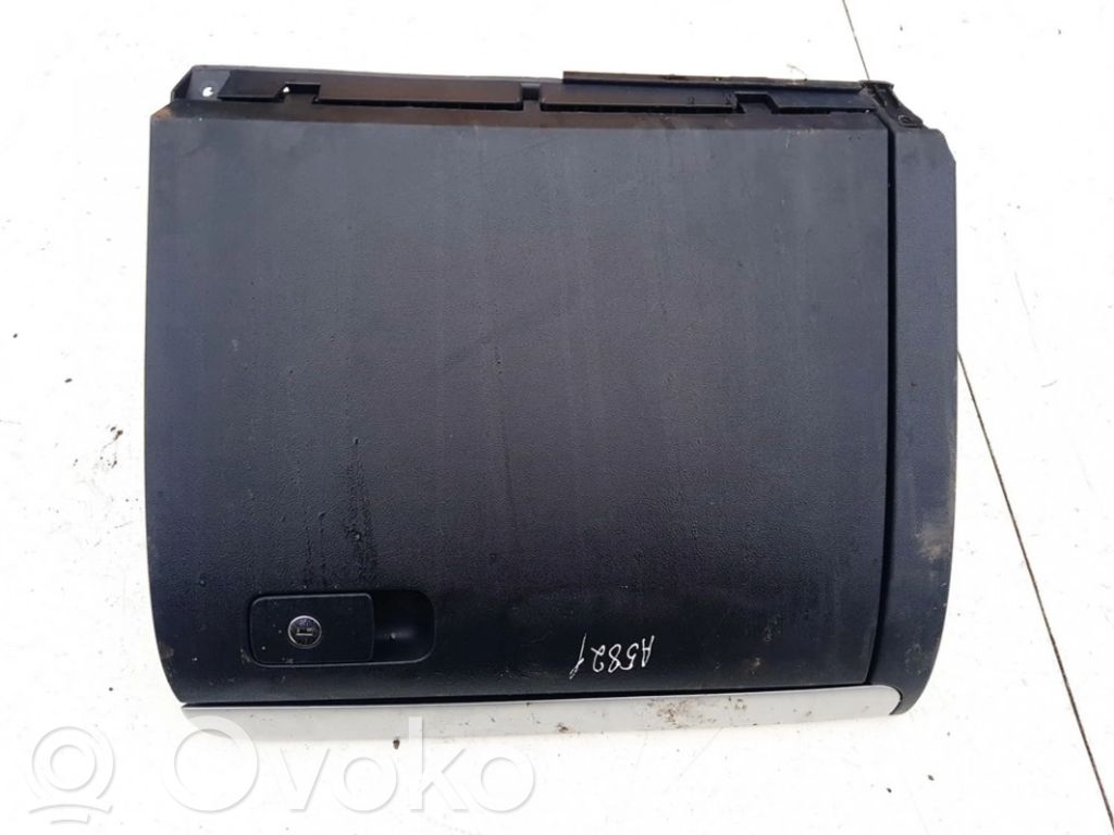 Guantera   5C8857114,5C8857114