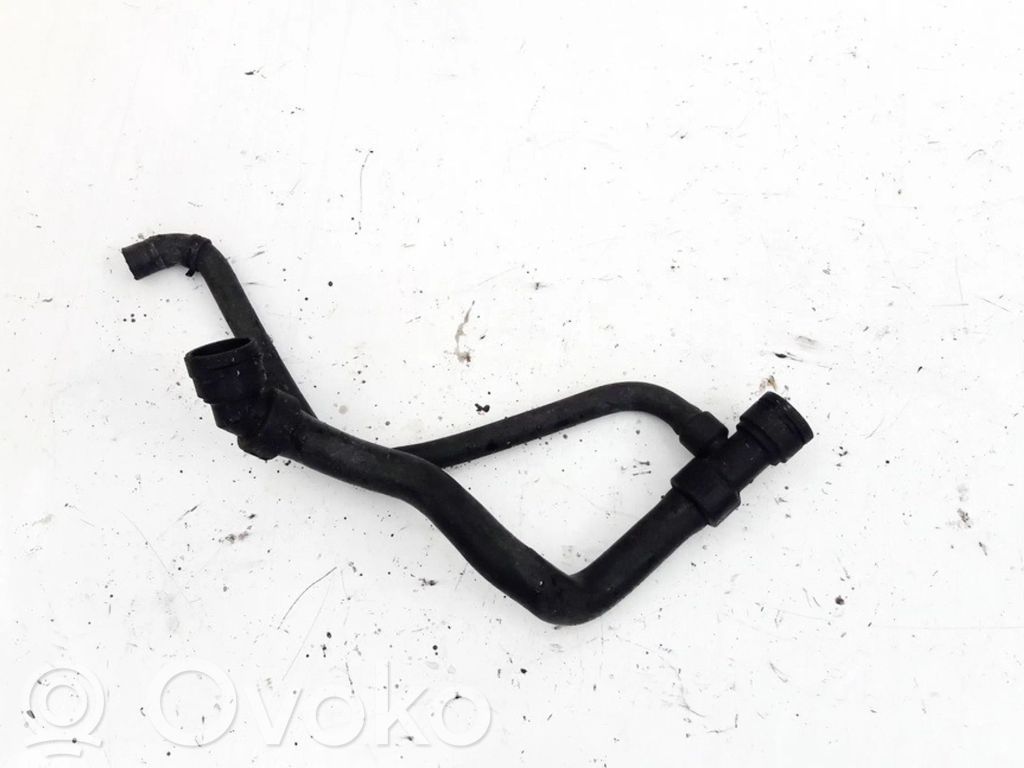 Volkswagen PASSAT B5 Engine coolant pipe/hose 