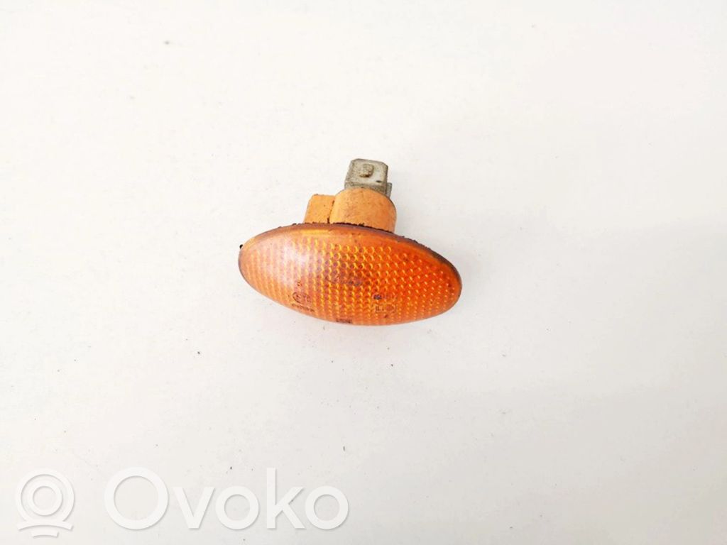Etupuskurin suuntavilkku   93BG13K354AA,93BG13K354AA