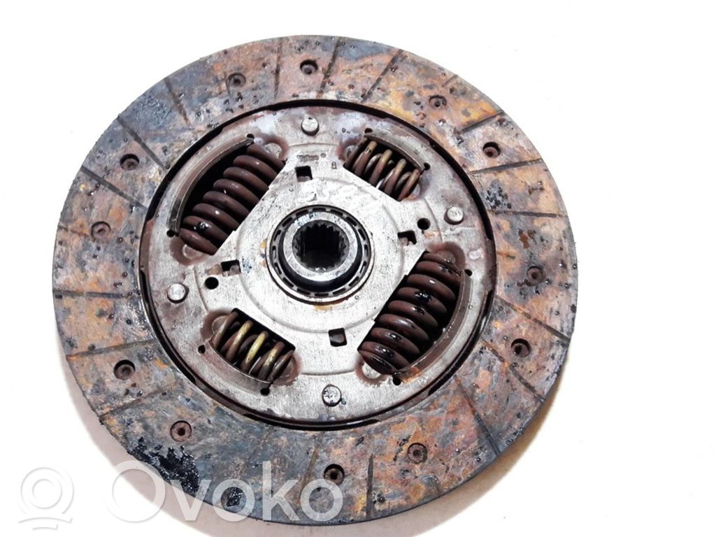 Disque d'embrayage   260806A0943,186536,186536,260806A0943