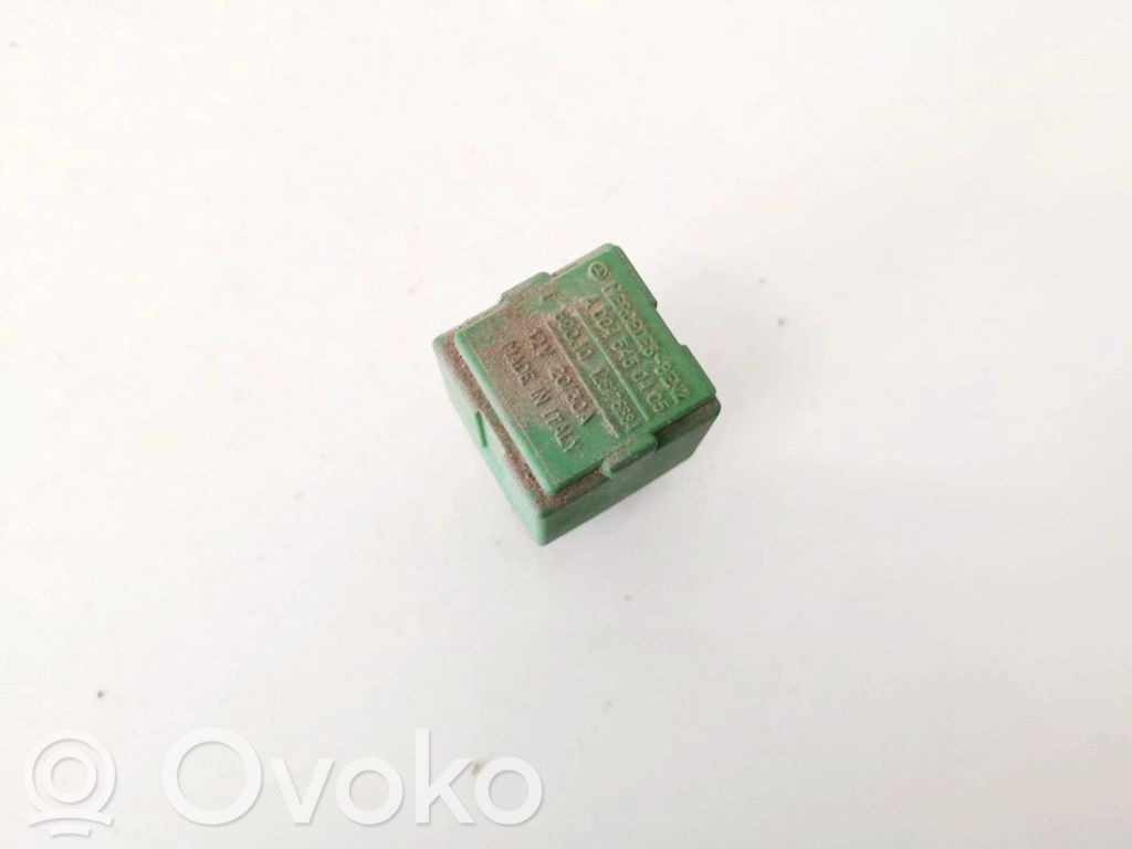 Otros relés   A0045450405,125775684,125775684,A0045450405