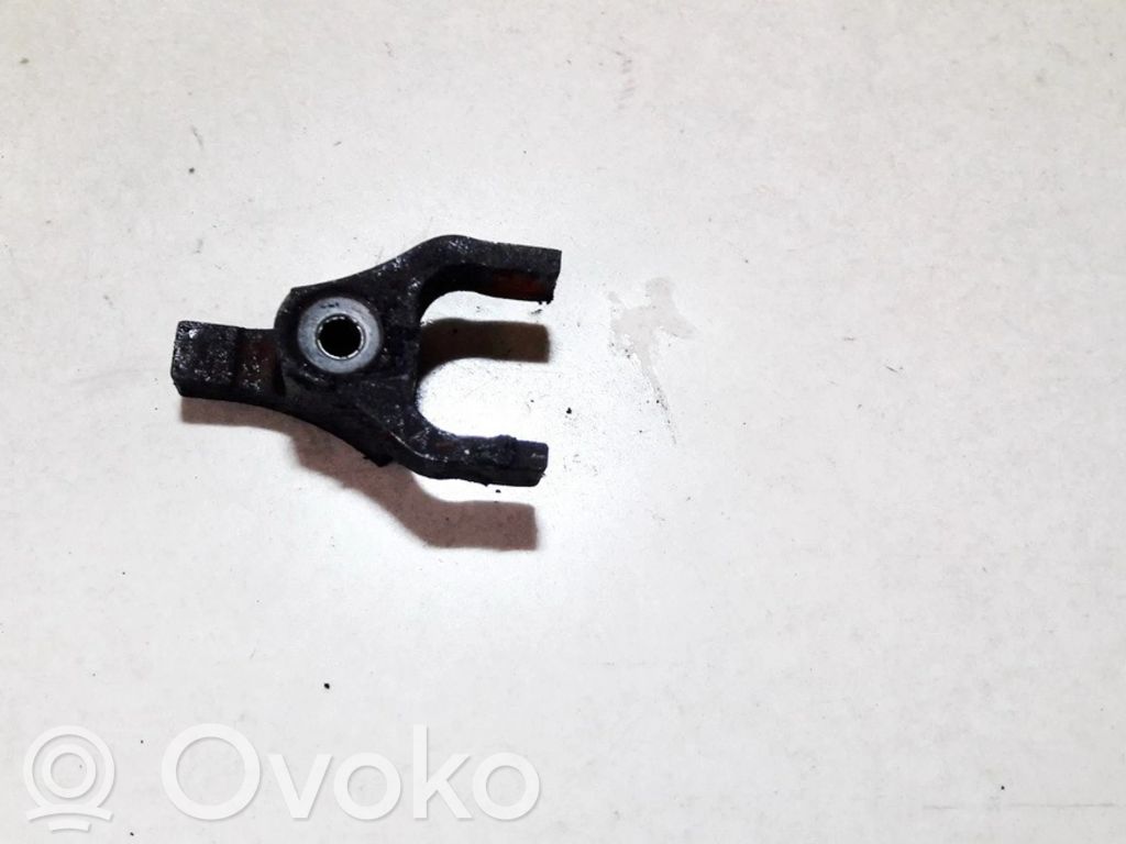 Abrazadera del inyector de combustible