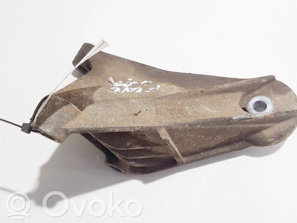 Volvo S70  V70  V70 XC Łapa / Mocowanie silnika 