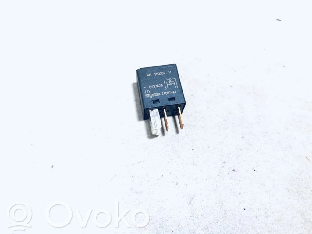 Muu rele   MB953382,043262A,043262A,MB953382,V23075