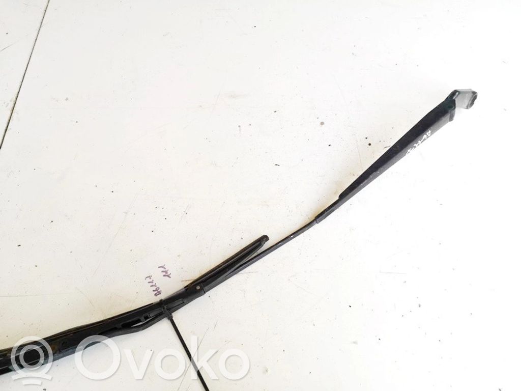 Volkswagen Golf IV Braccio della spazzola tergicristallo anteriore