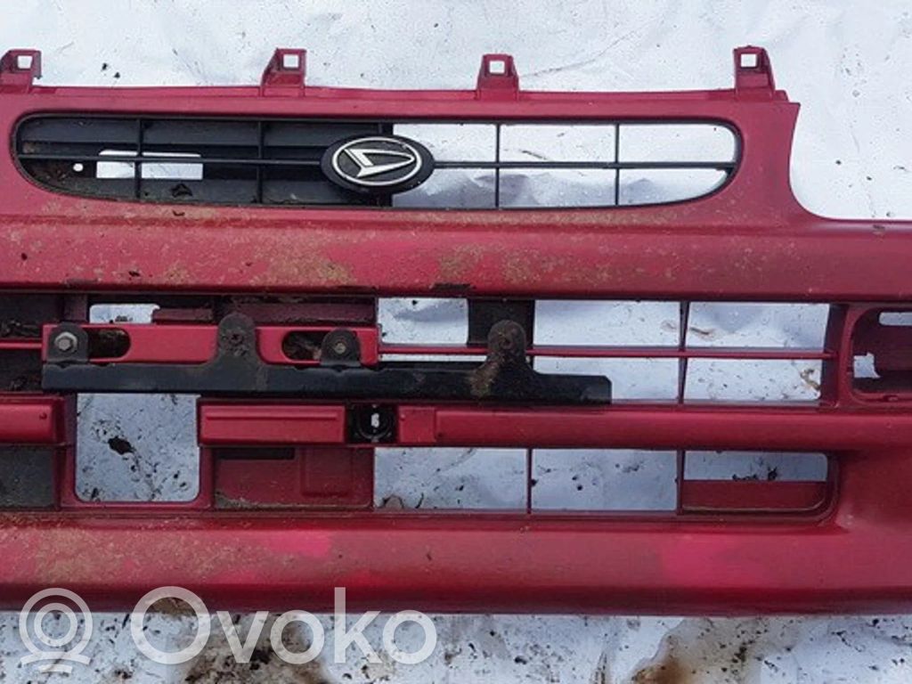 Daihatsu Cuore Parachoques delantero 