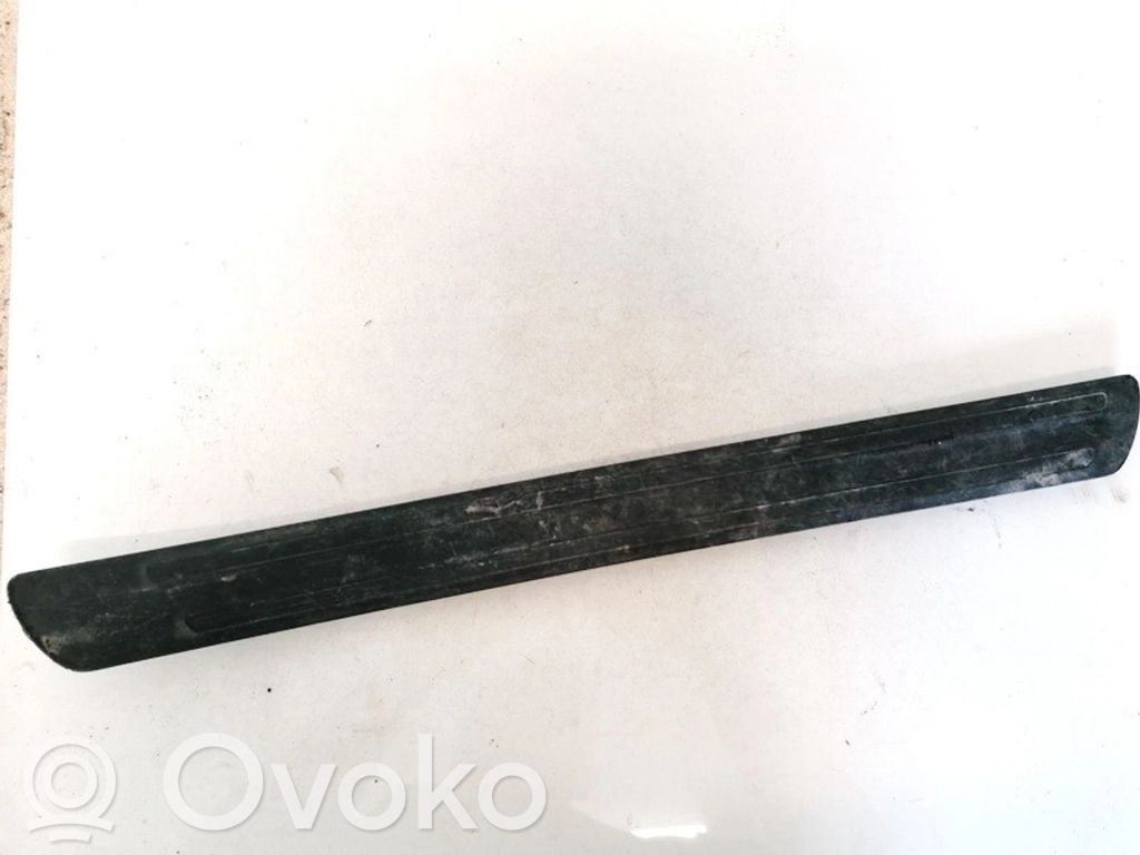 Audi Q7 4L Copertura del rivestimento del sottoporta anteriore