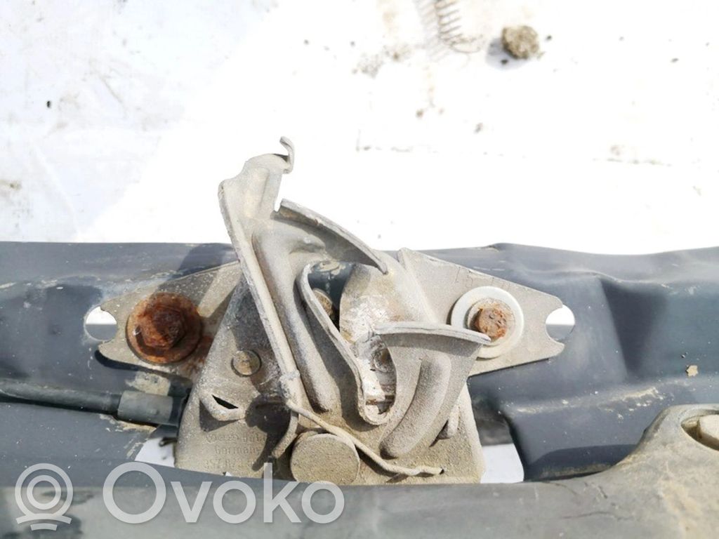 Volkswagen Golf III Serrure de capot