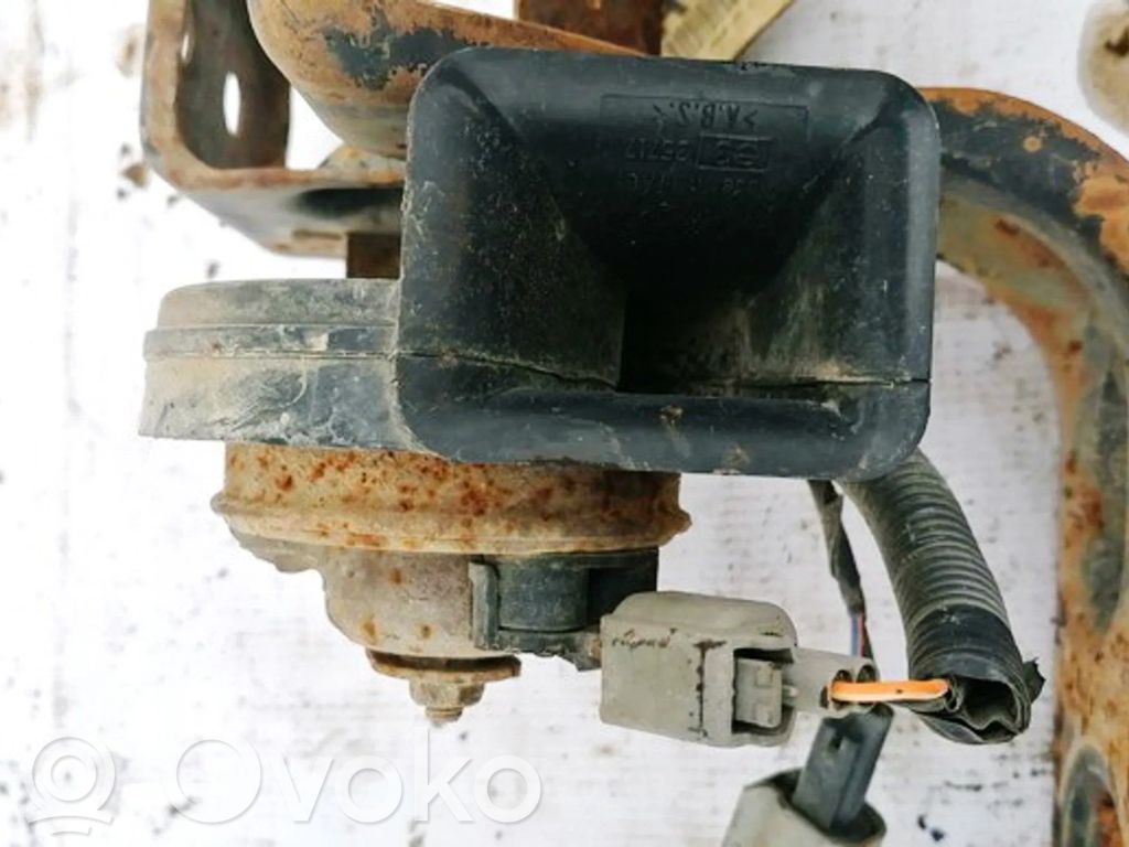 Ford Mondeo MK II Äänimerkkilaite