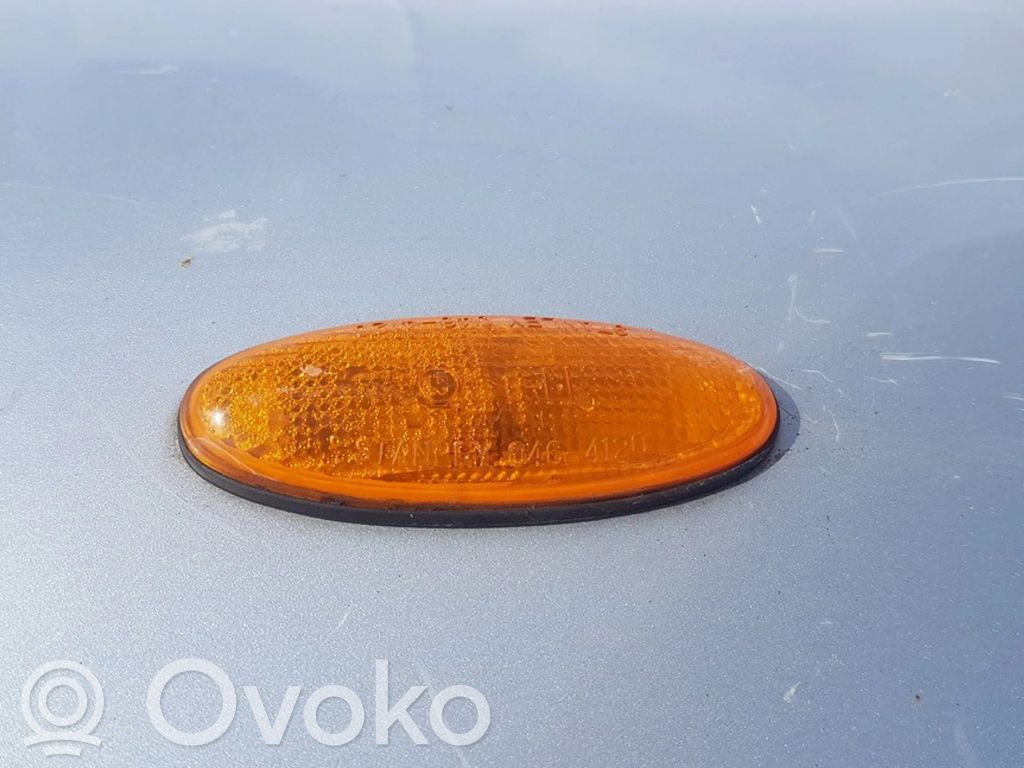Mazda 323 F Kierunkowskaz błotnika przedniego