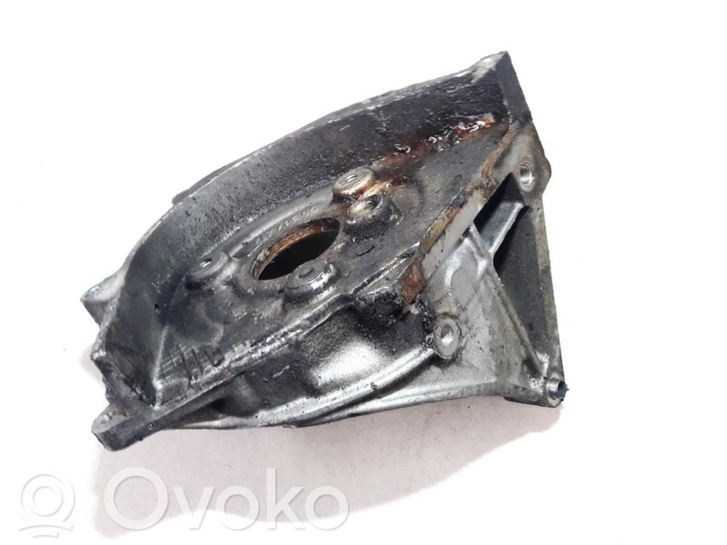 Citroen Xsara Picasso Łapa / Mocowanie silnika