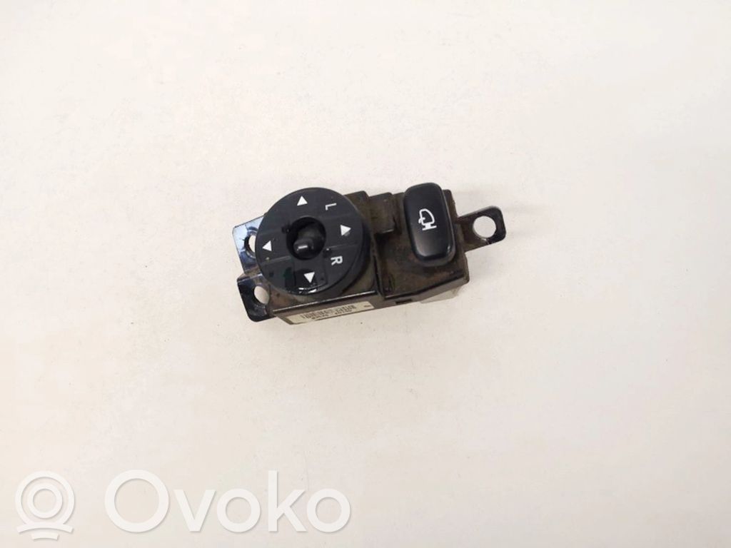 KIA Carnival Wing mirror switch 