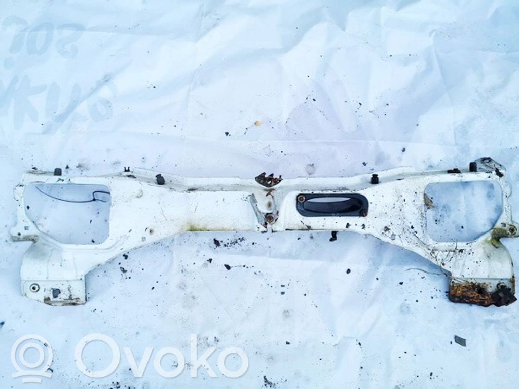 Jäähdyttimen kehyksen suojapaneeli
