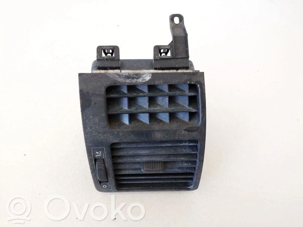 Volkswagen Touran I Grille d'aération centrale