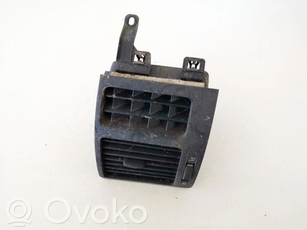 Volkswagen Touran I Grille d'aération centrale 