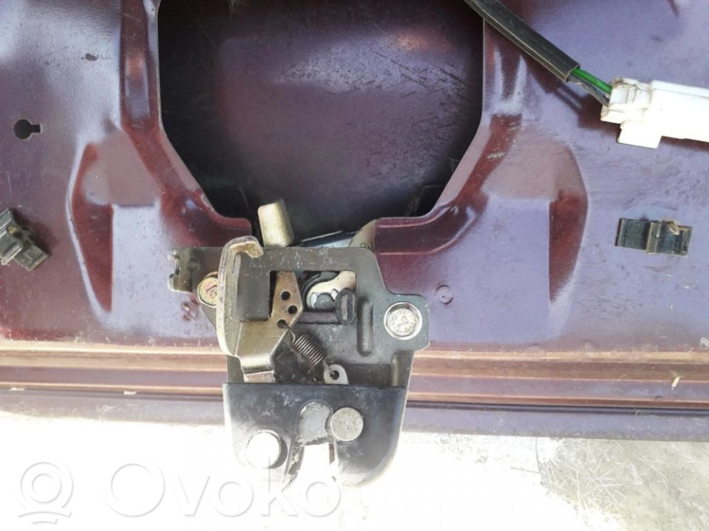 Proton 415 Aizmugurējā pārsega slēdzene 