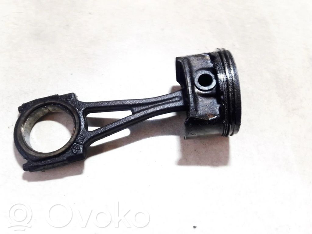 Opel Corsa D Kolben mit Pleuel 