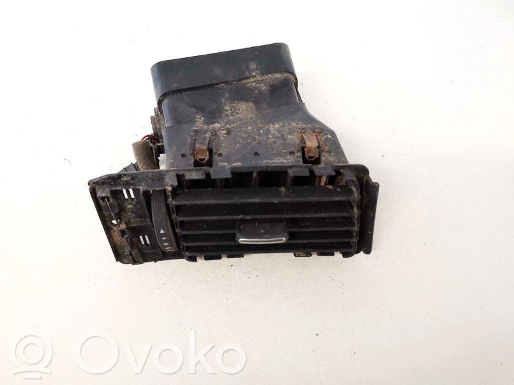 Grille d'aération centrale   4B1820902,4B1820902