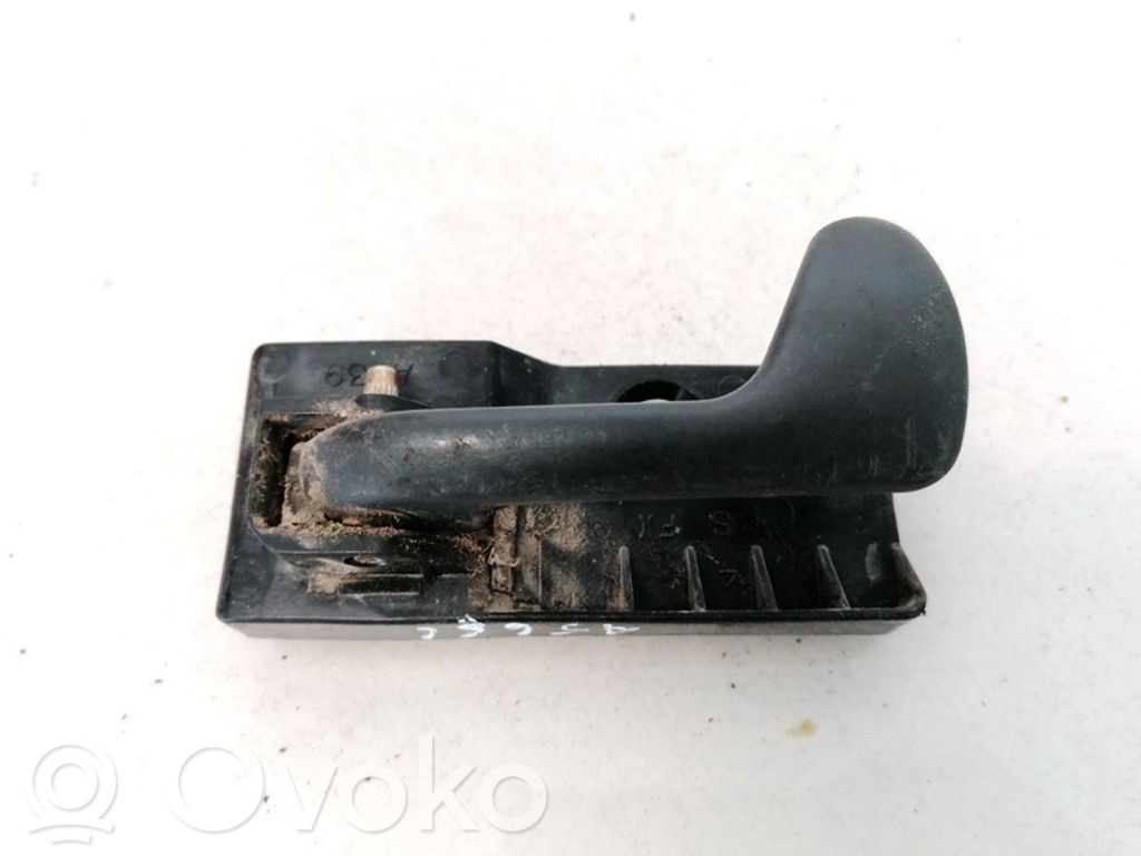 Manecilla interna puerta delantera   A739,A739