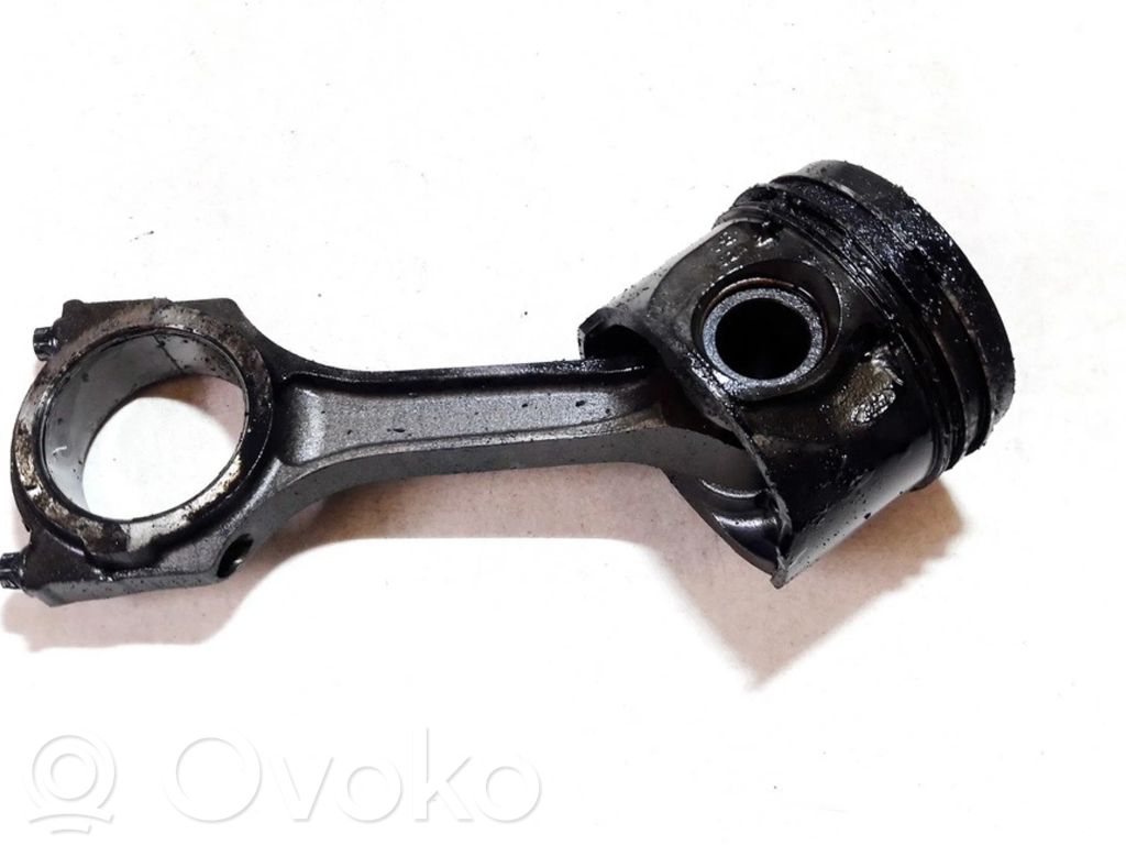 Ford Mondeo Mk III Piston cu bielă