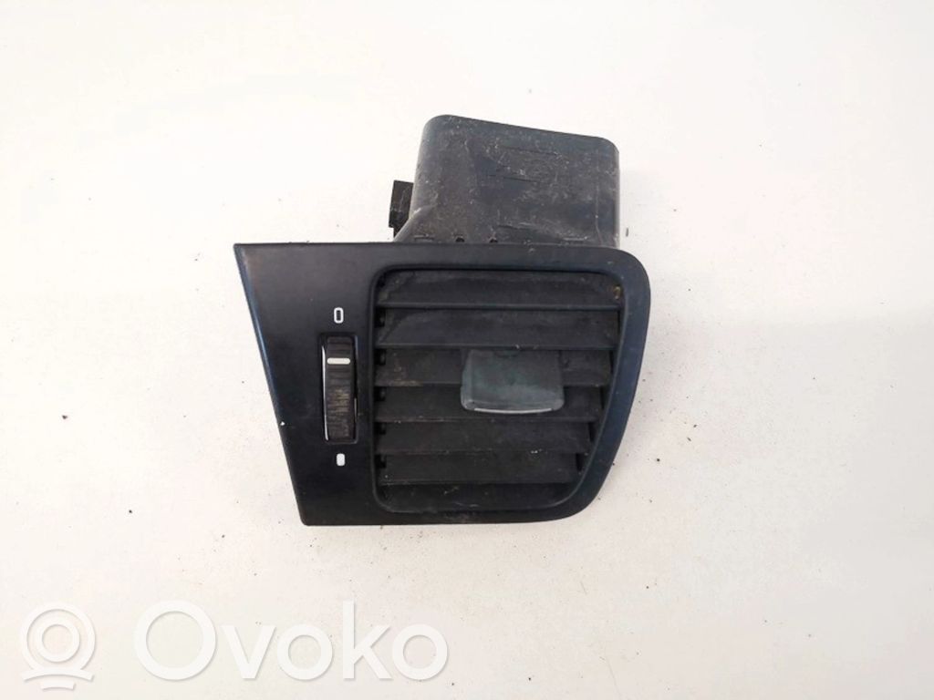 Subaru Legacy Rejilla de ventilación central del panel 