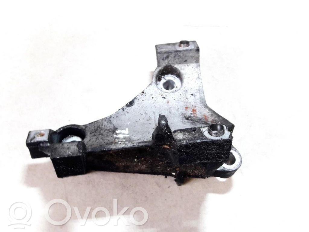 Saab 9-5 Engine mounting bracket 