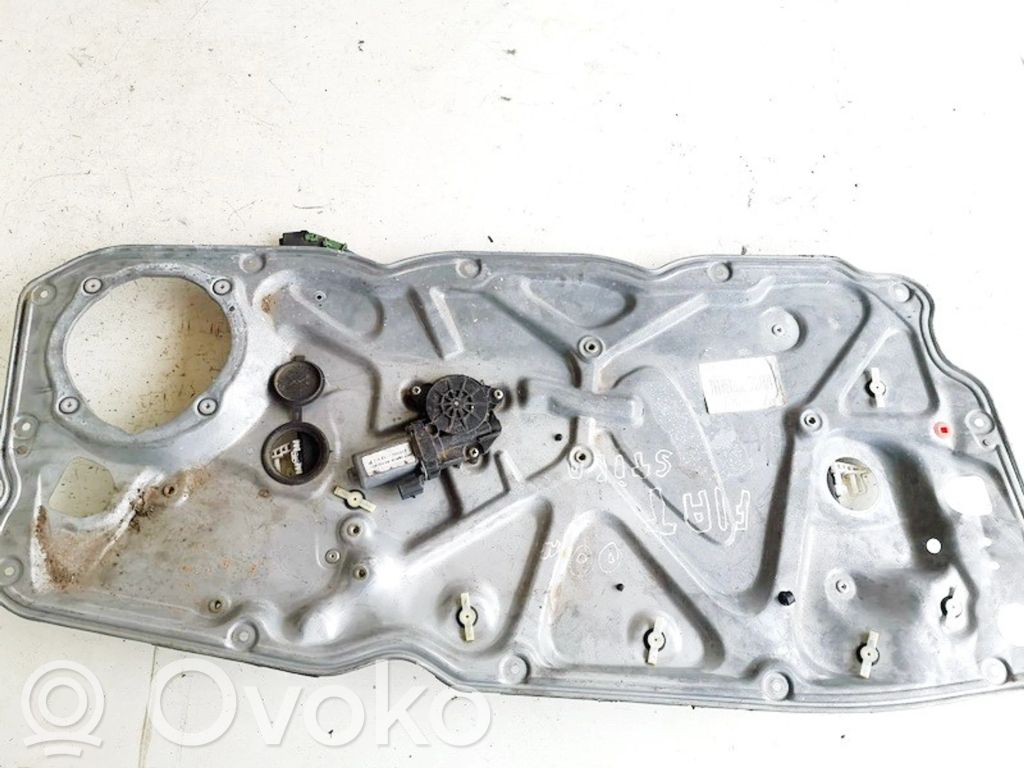 Regulador con motor de la ventanilla de la puerta corredera