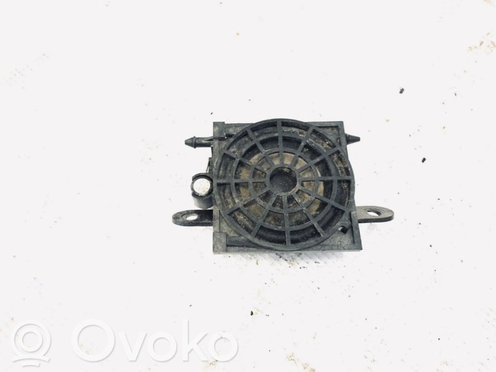 Audi A4 S4 B7 8E 8H Etuoven kaiutin