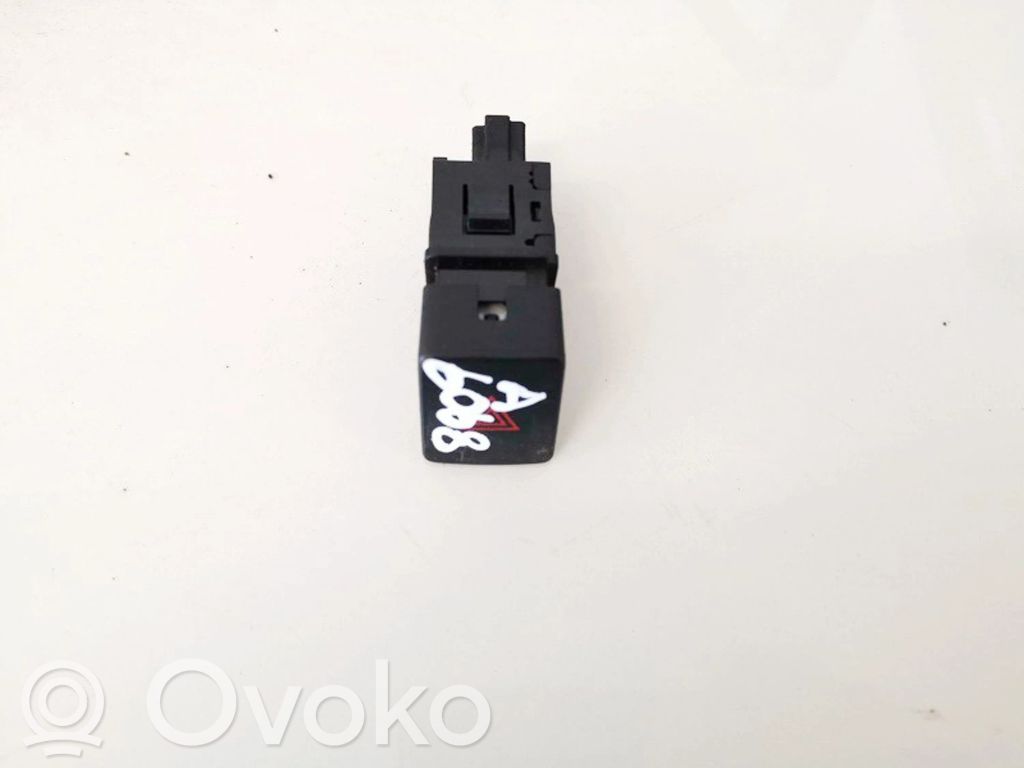 Nissan Qashqai Interruttore luci di emergenza