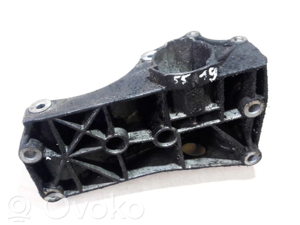 Volkswagen Golf IV Supporto di montaggio del motore (usato)