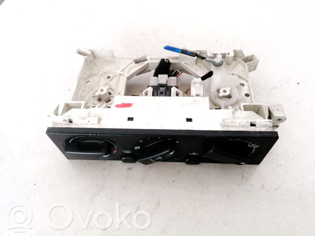 Mitsubishi Carisma Panel klimatyzacji 