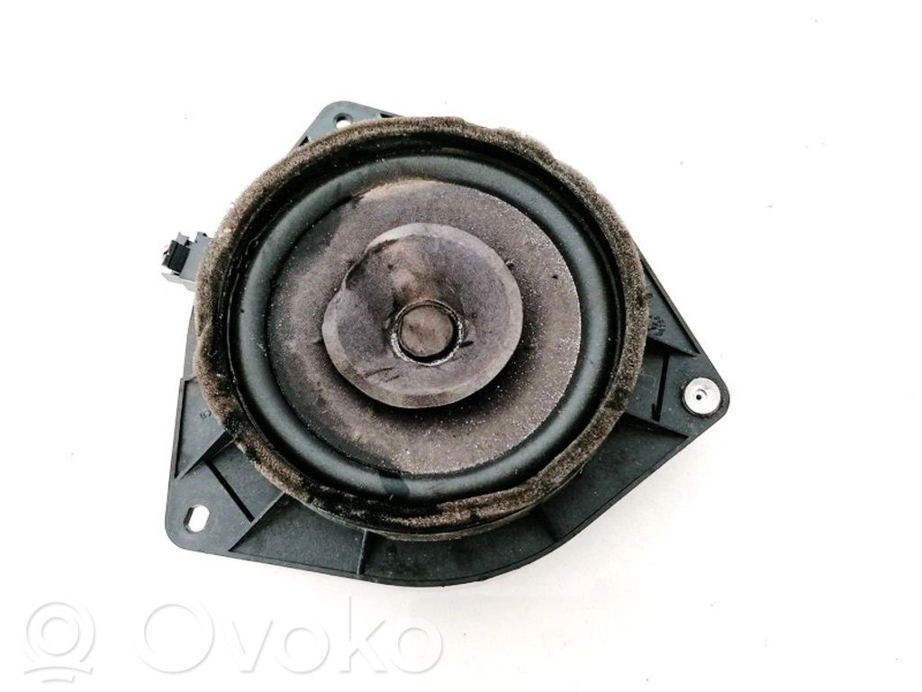 Toyota Corolla E120 E130 Etuoven kaiutin 
