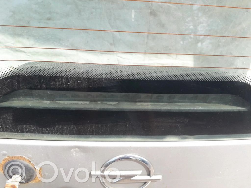 Opel Zafira A Troisième feu stop
