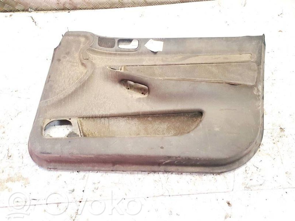 Audi A4 S4 B5 8D Etuoven verhoilu