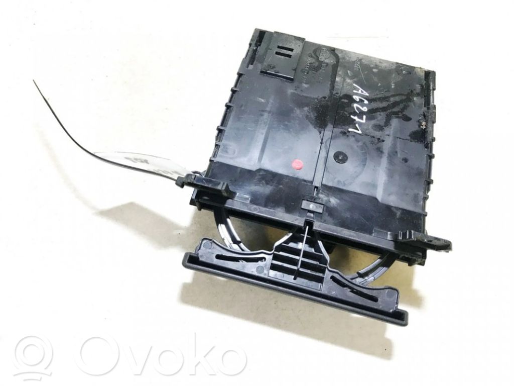 Nissan Almera N16 Portabicchiere