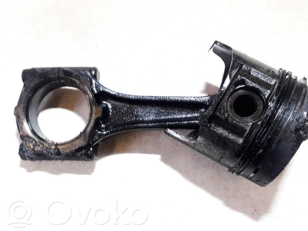 Piston with connecting rod
